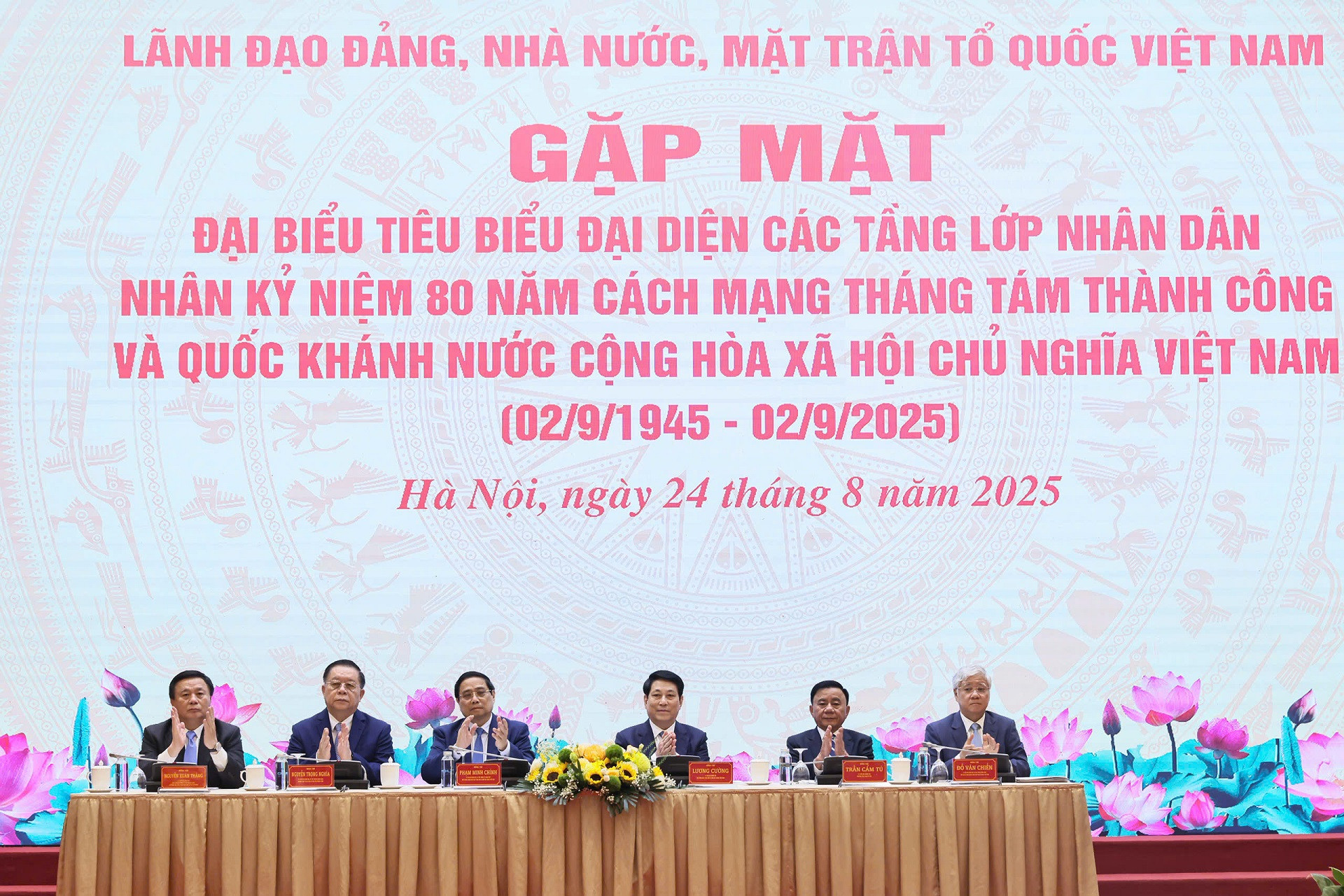 Lanh dao Dang Nha nuoc chu tri.jpg