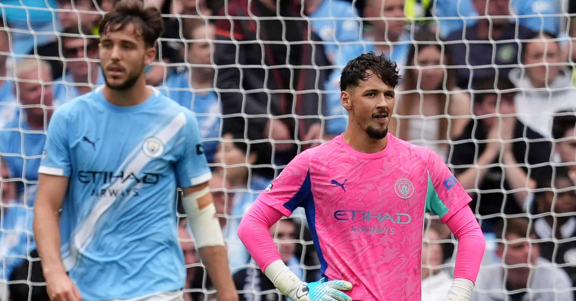Man City thua bạc nhược Tottenham: Hỗn loạn vì Pep Guardiola