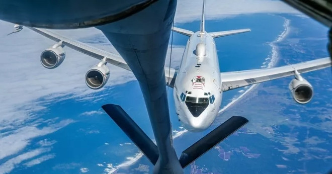 Máy bay ‘Ngày tận thế’ của Mỹ xuất hiện bất thường gần Greenland