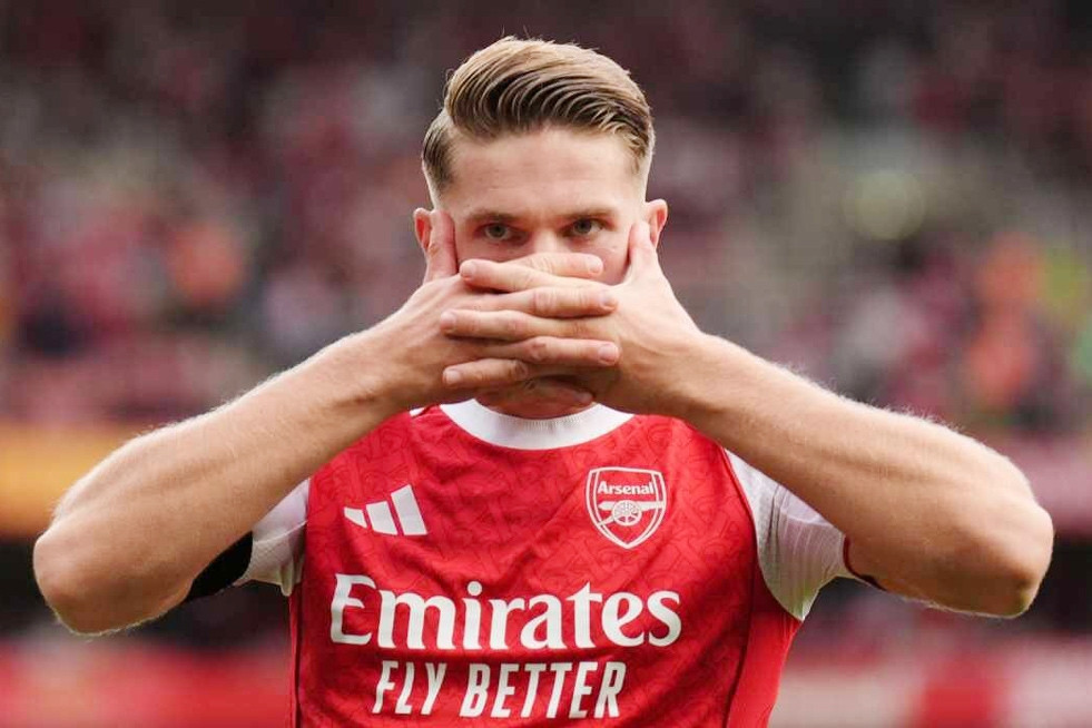 Gyokeres lập cú đúp rồi vuốt tóc, Arsenal thắng tưng bừng