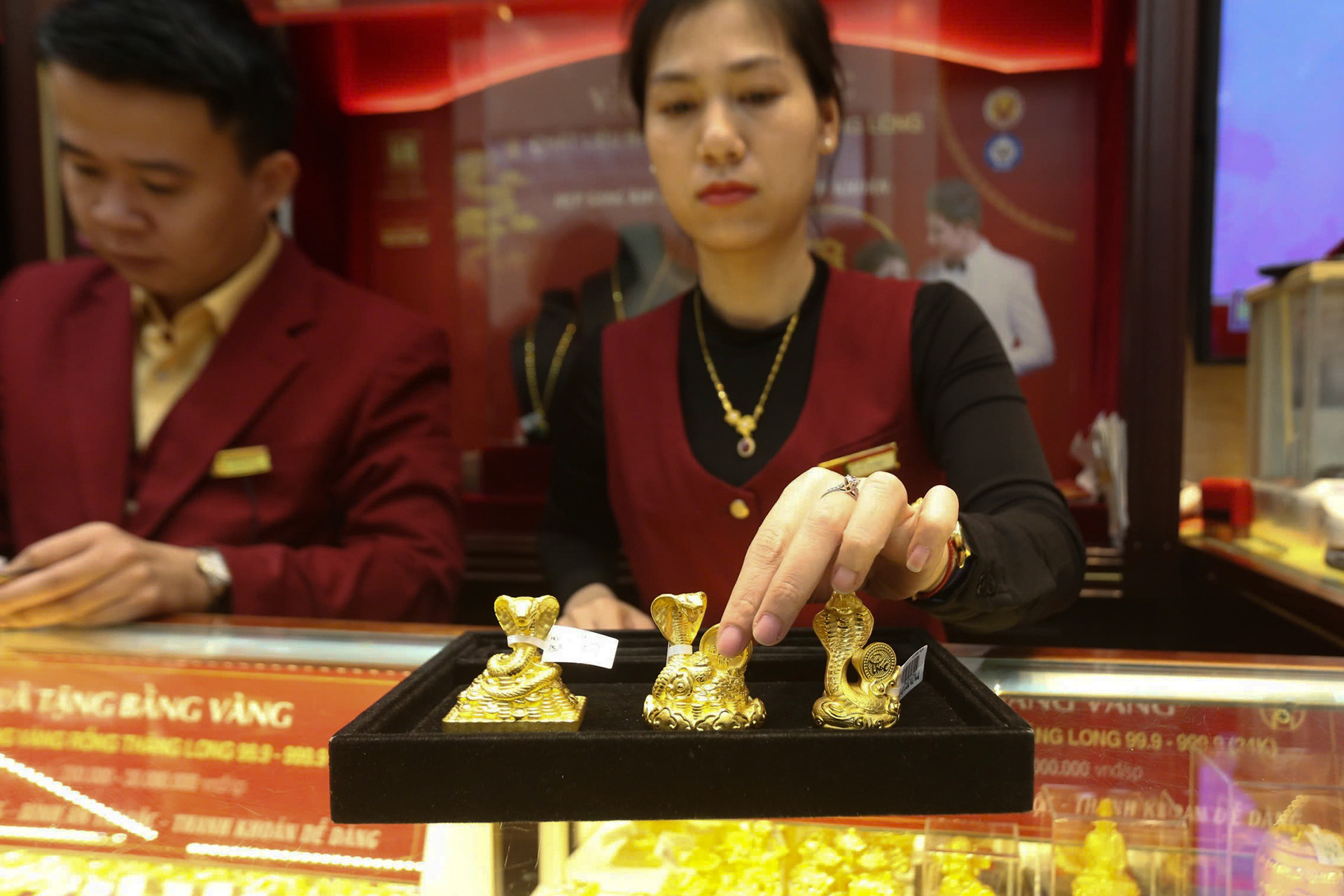 Giá vàng hôm nay 25/8/2025: Thêm tín hiệu mới, vàng SJC diễn biến thế nào? 1 vàng - Đức Thanh (1).jpg