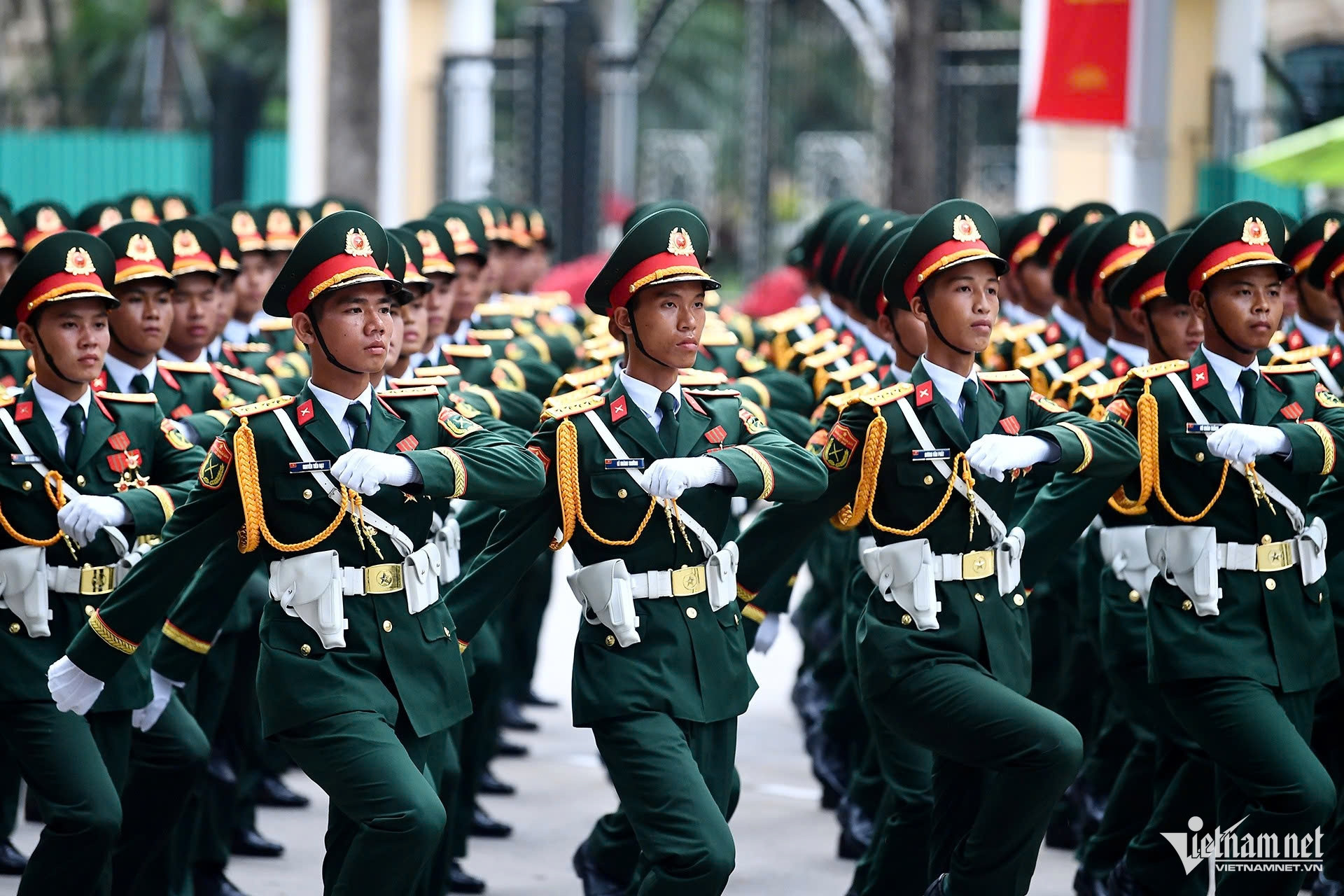 W-lục quân.jpg