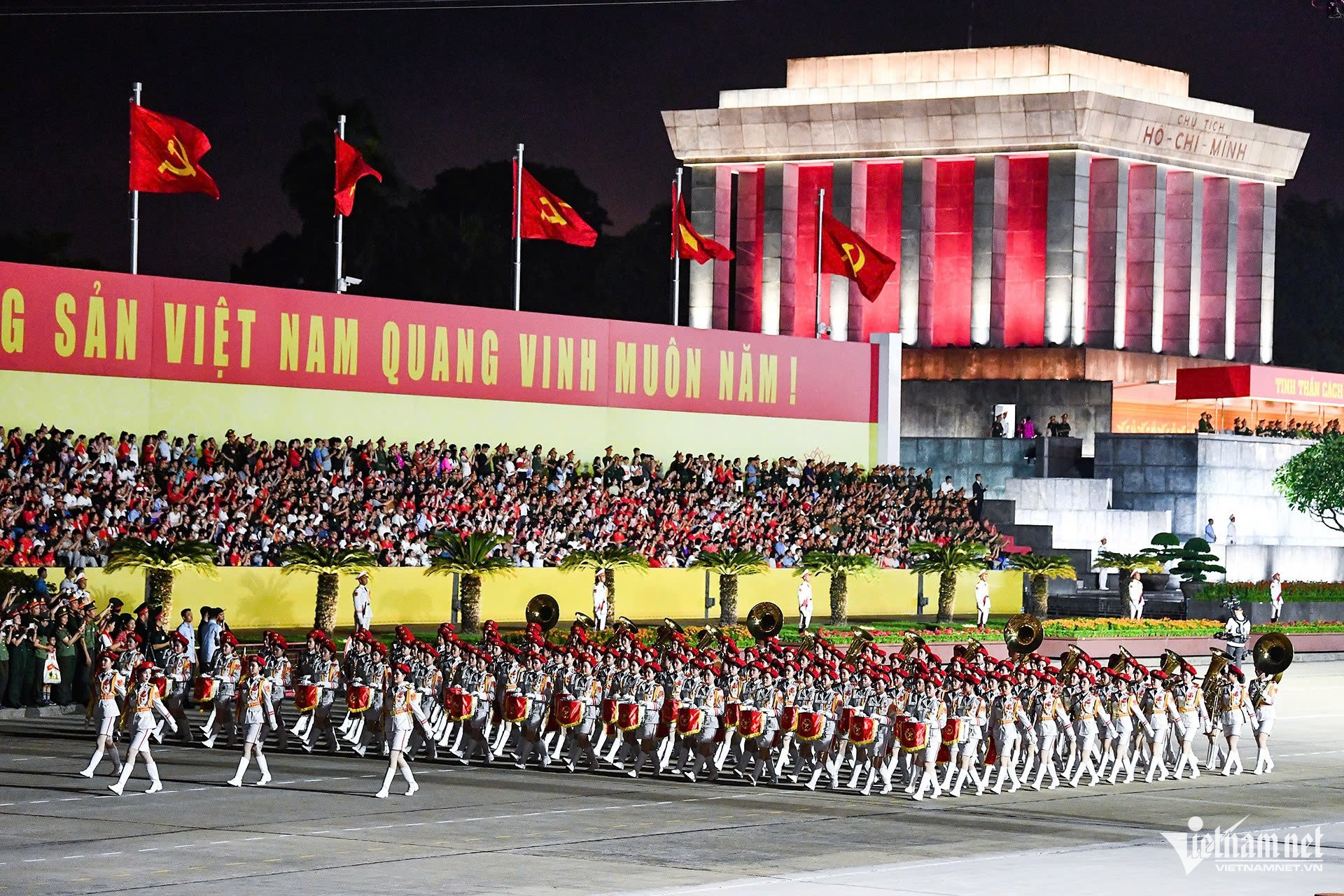 W-nư quan nhac.jpg