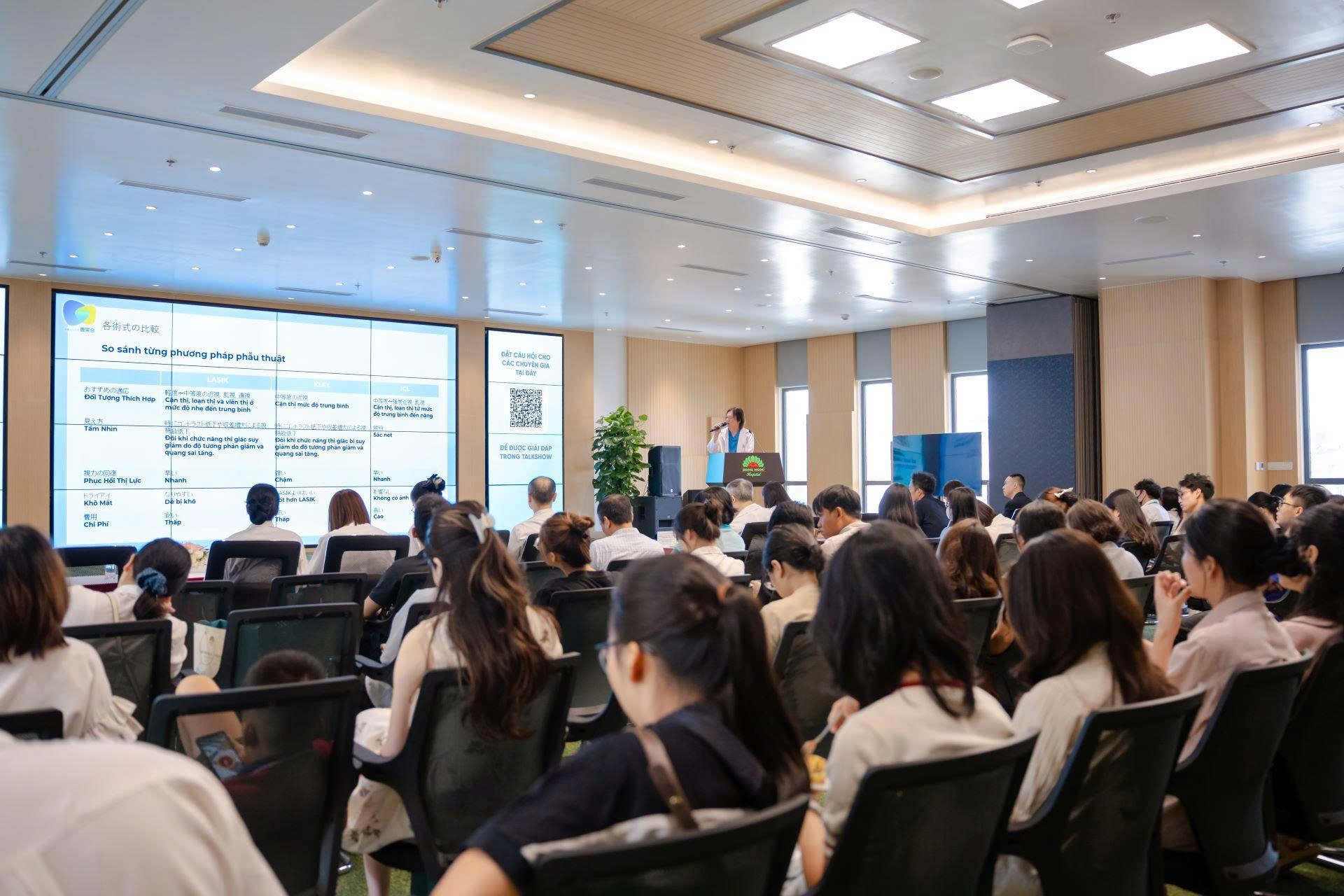 1000034816 hong ngoc .jpg