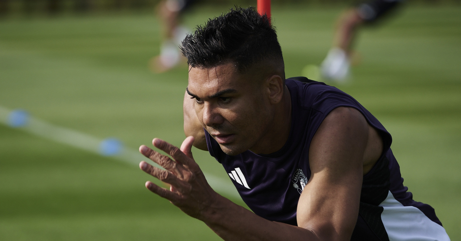 Tin tức về chuyển nhượng 25/8: MU bán Casemiro, Donnarumma về Man City