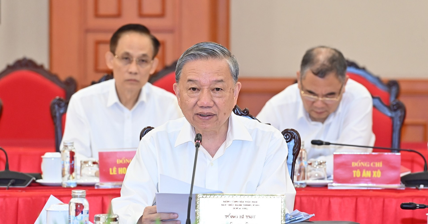 Bộ Chính trị cơ bản tán thành phương án nhân sự...