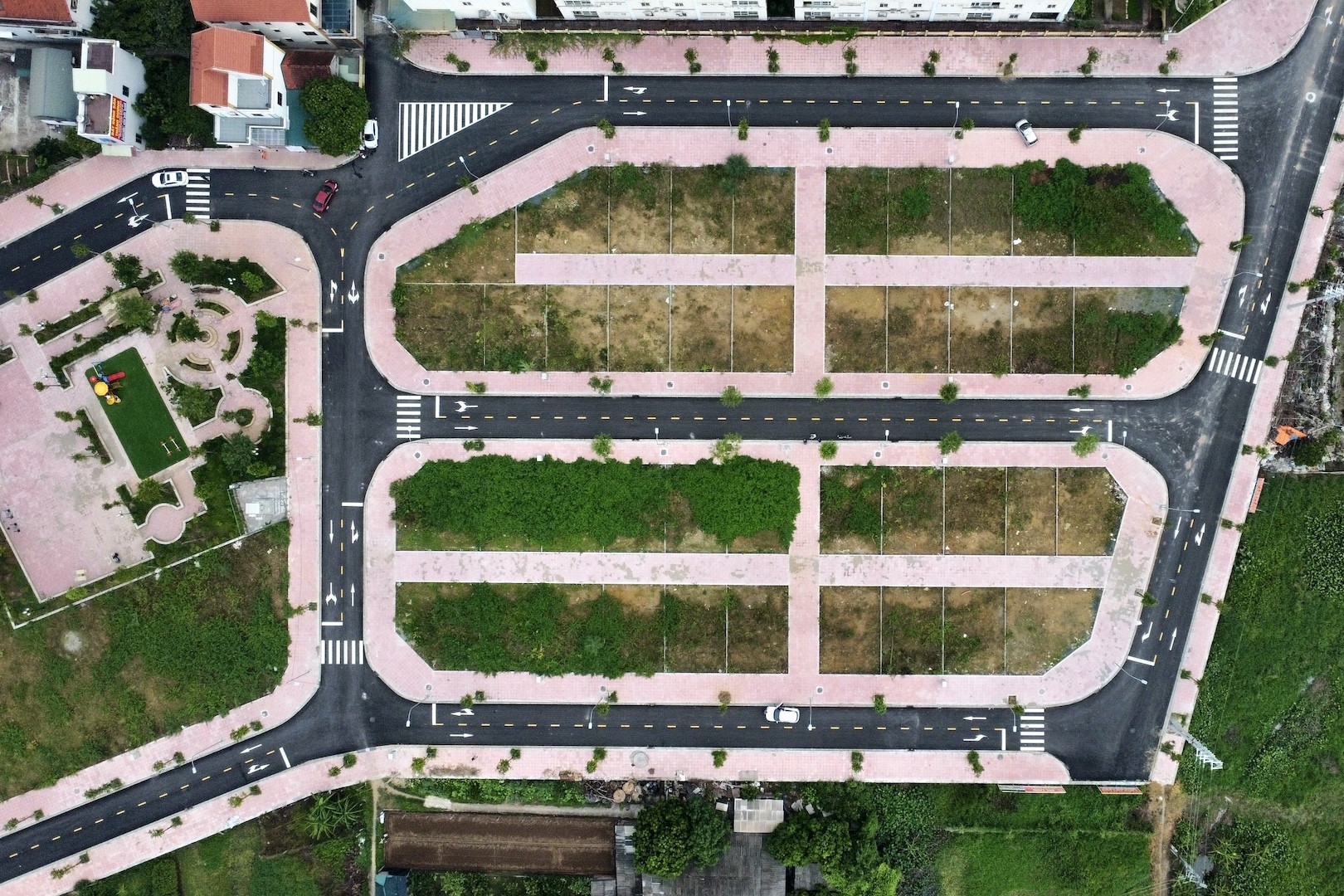 Bộ Xây dựng trả lời việc miễn giấy phép xây dựng trên đất đấu giá ở Hà Nội
