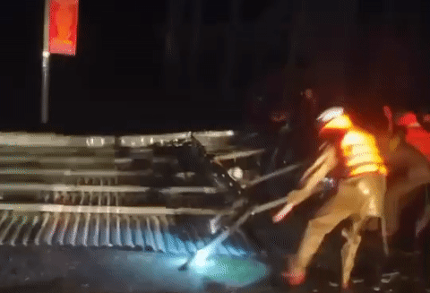 Bão số 5 suy yếu thành áp thấp nhiệt đới, hiện trường tan hoang sau bão