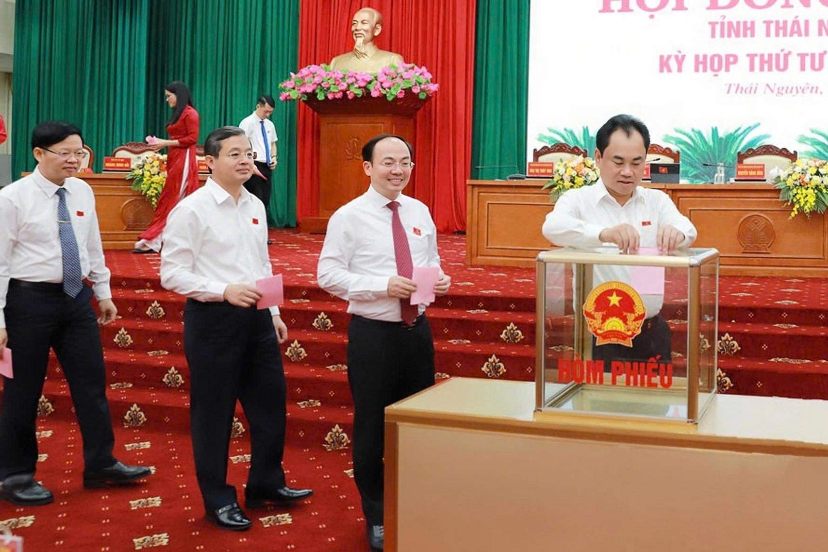 Định hướng số lượng thứ trưởng bộ, ngành và phó chủ tịch tỉnh, thành