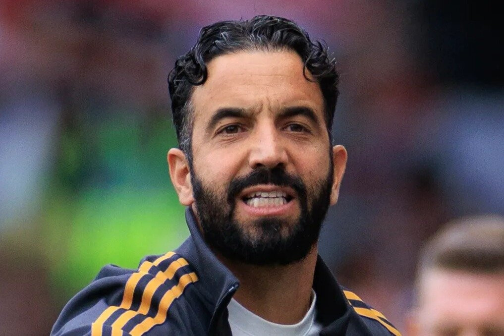 Fan MU kêu gọi sa thải HLV Ruben Amorim