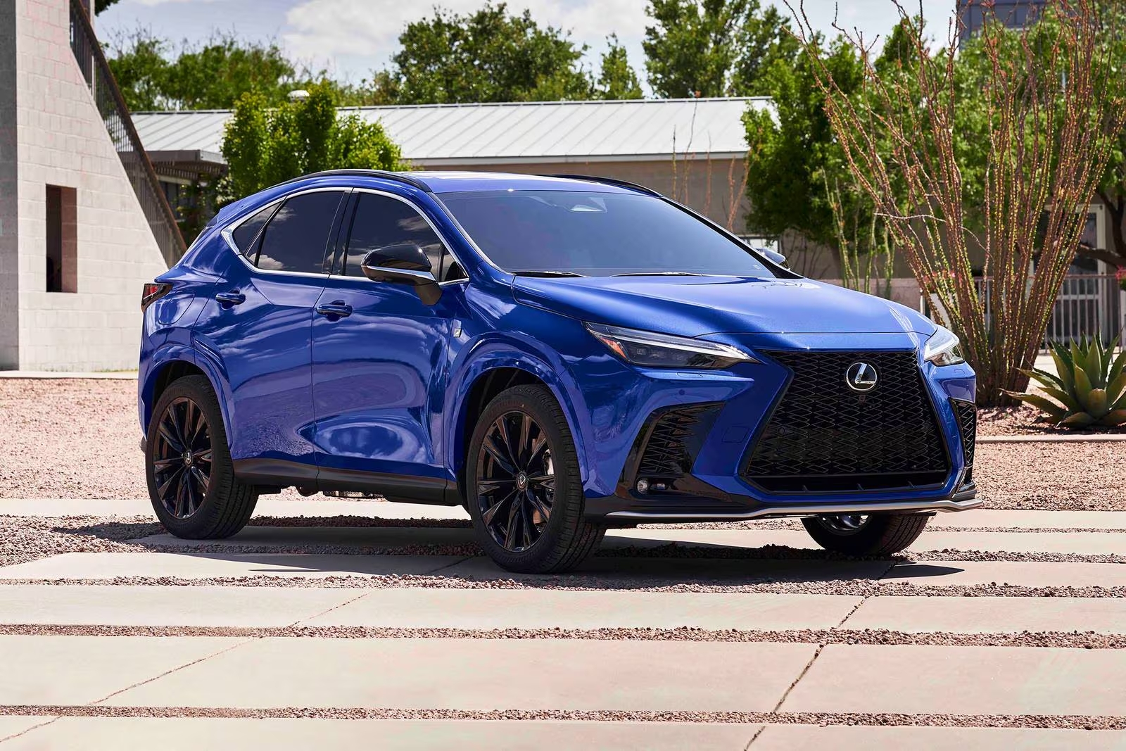 Lexus NX 450h+.avif