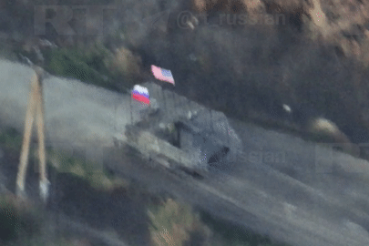 Lính Nga giải thích việc kéo cờ Mỹ trên xe bọc thép ở tiền tuyến