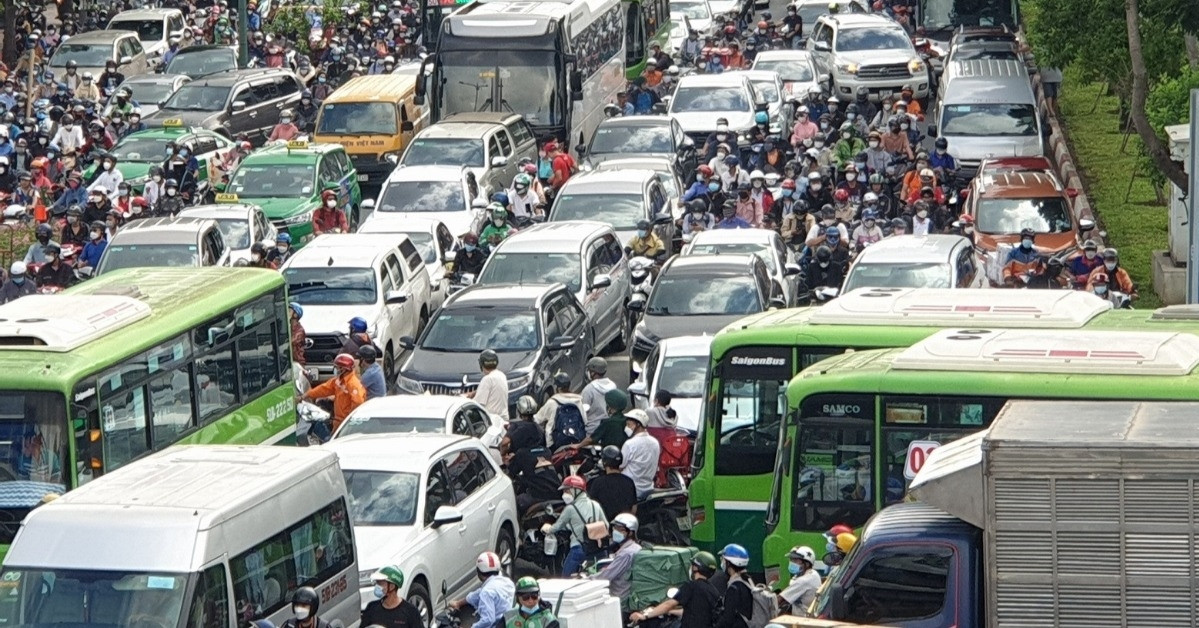 Loạt dự án tỷ đô giúp TPHCM giải &amp;apos;cơn khát&amp;apos; kết nối giao thông liên vùng
