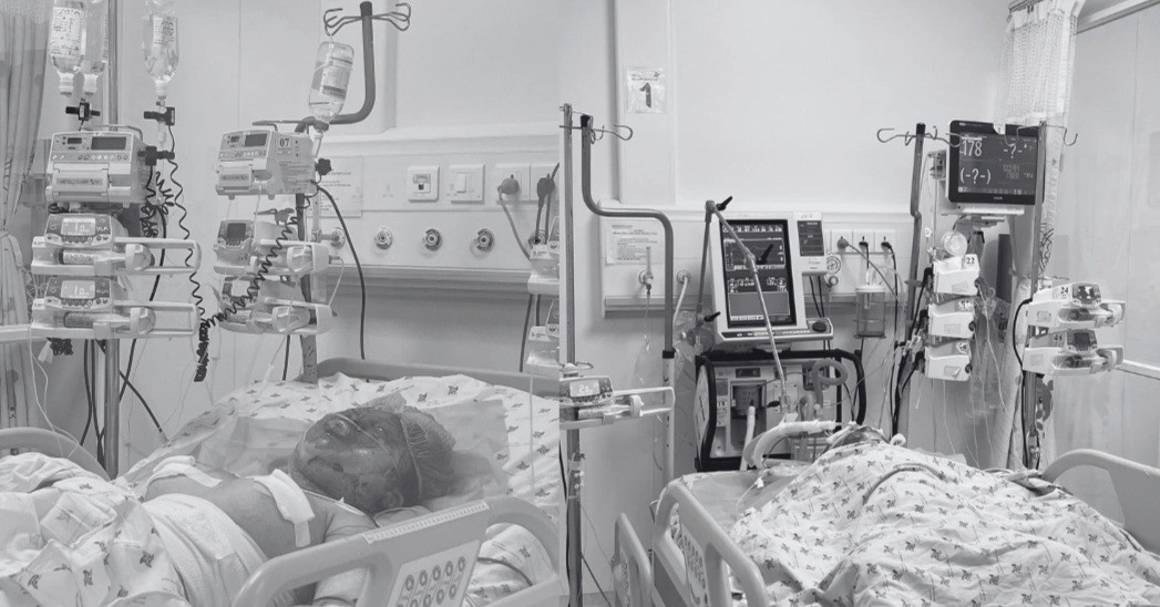 Người chồng trong vụ nghi tưới xăng đốt vợ con đã tử vong