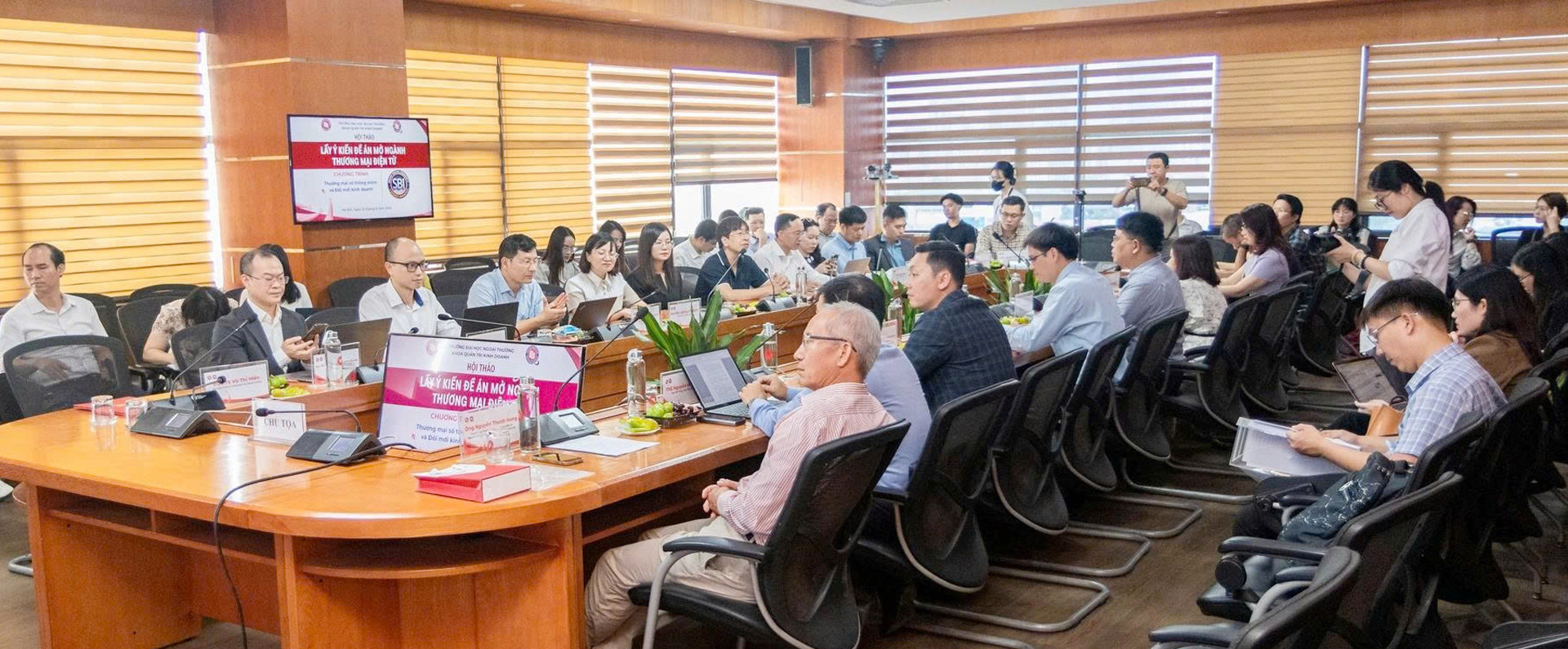 2 kỹ năng quan trọng với nhân lực thương mại điện tử chất lượng cao 1 nhan luc thuong mai dien tu 02.jpg