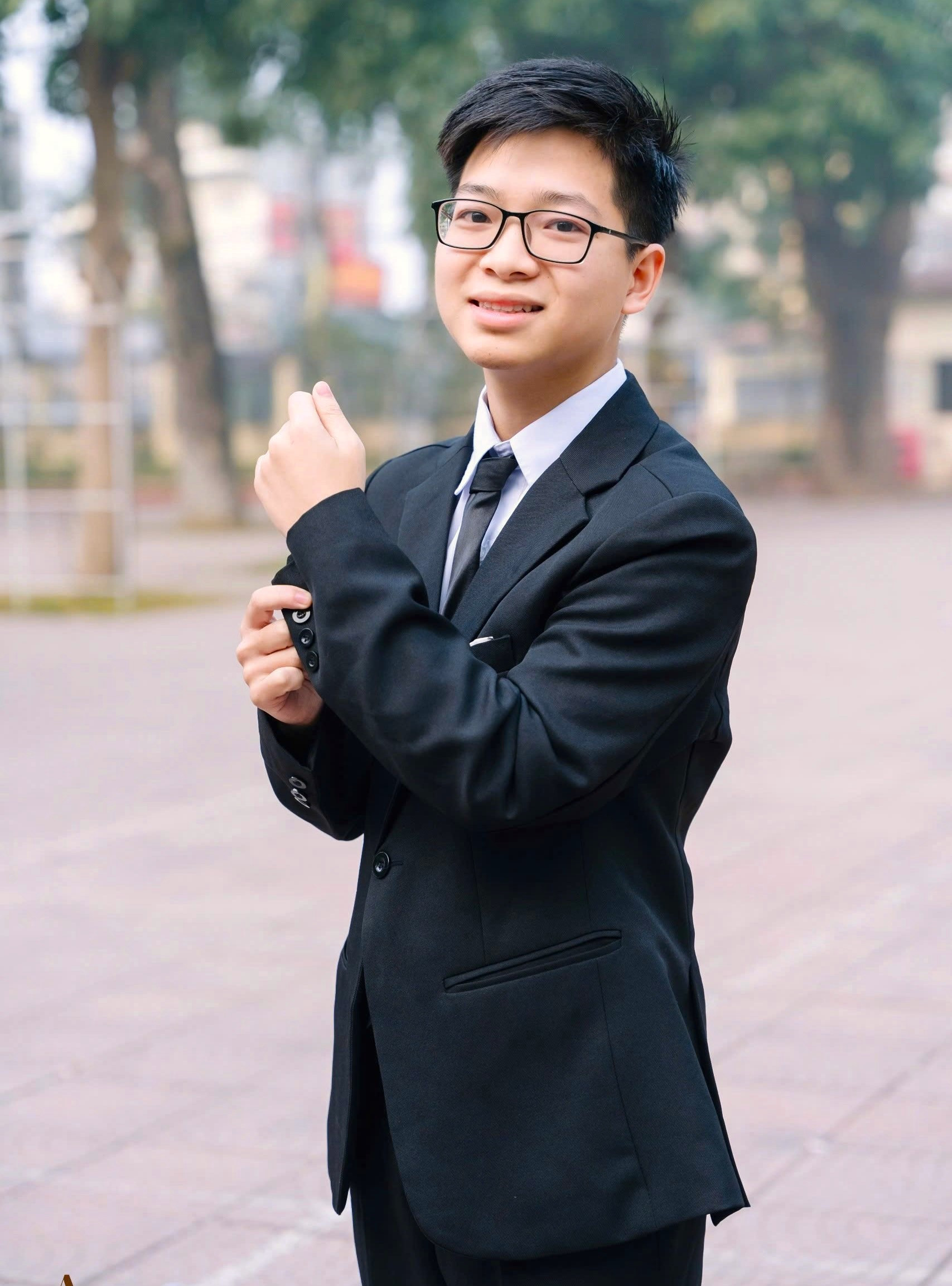 Thủ khoa khối A 2025 Duy Phong 2.jpg