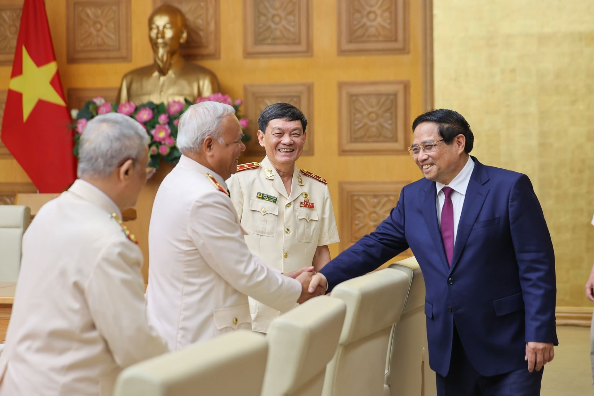 thu tuong 1.jpg