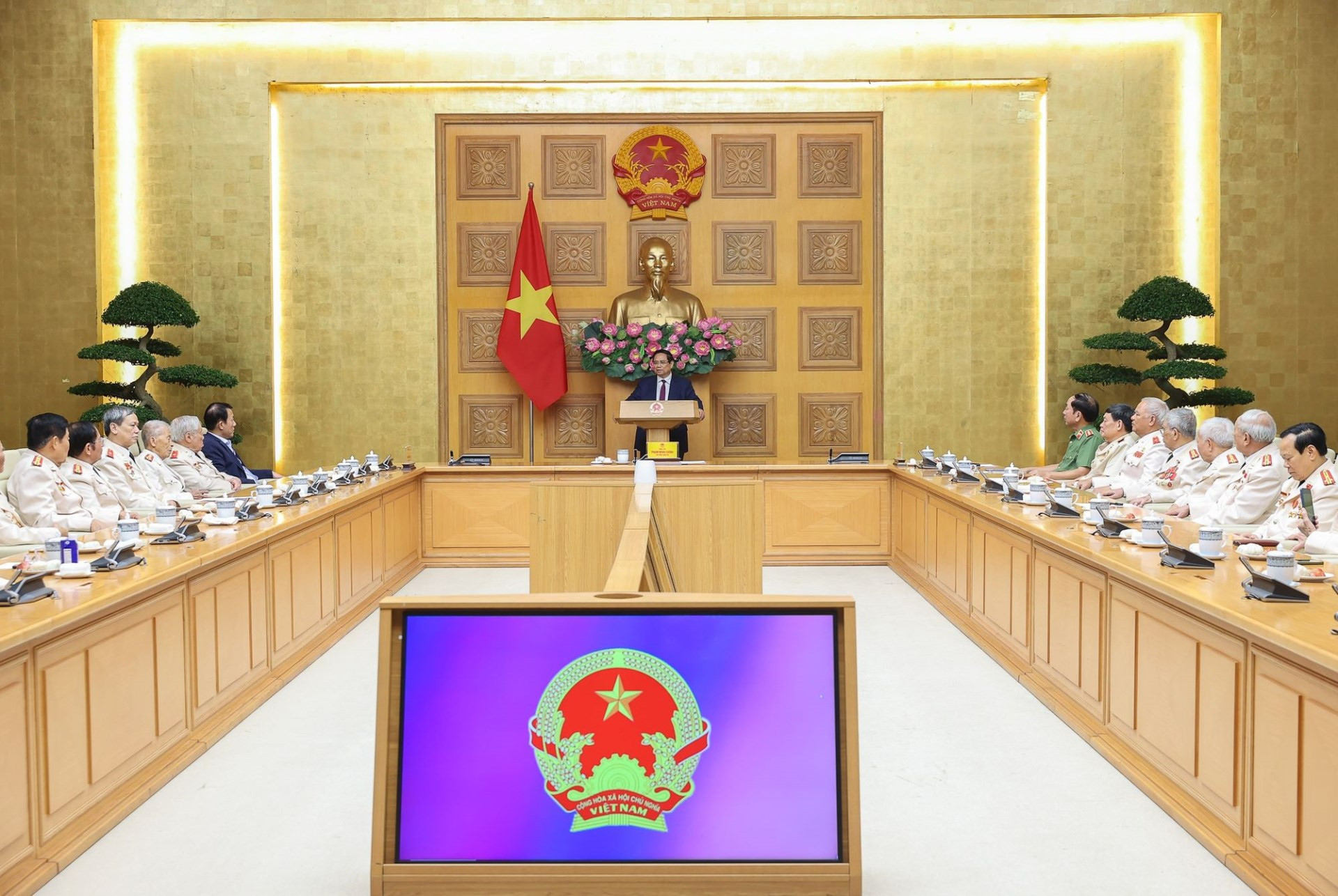 thu tuong 2.jpg