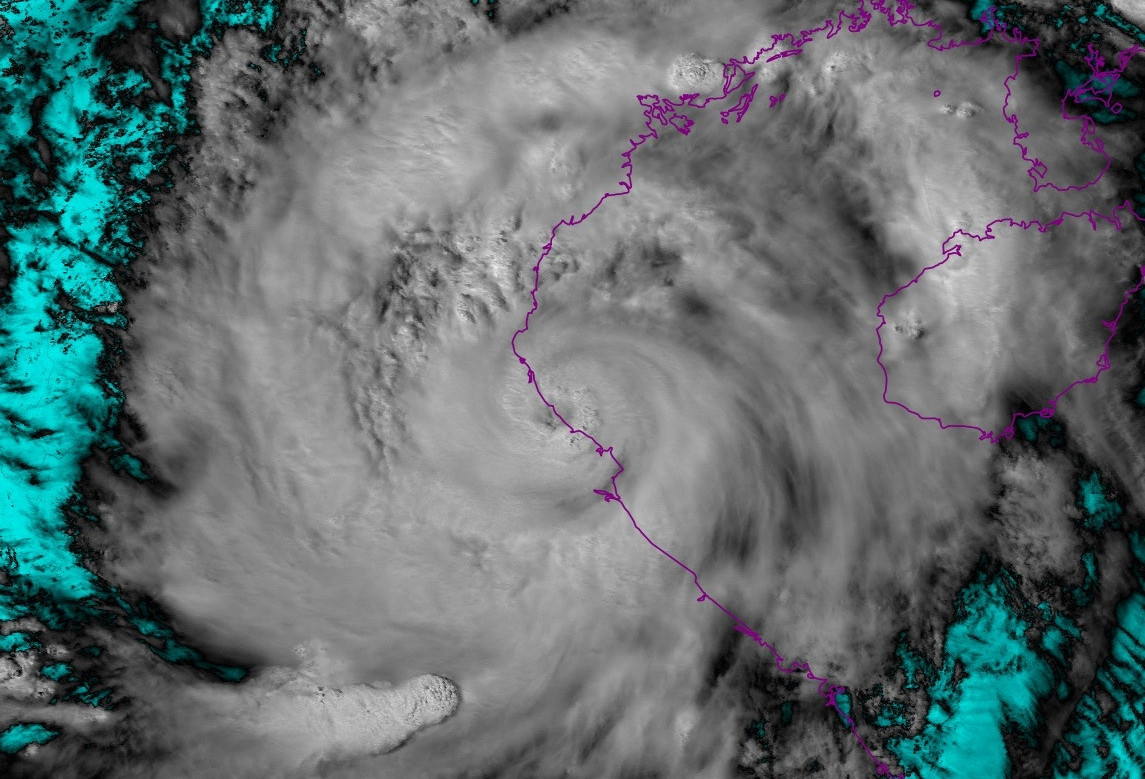Thủ tướng: Dùng trực thăng hỗ trợ sơ tán dân tại khu vực trọng điểm bão số 5