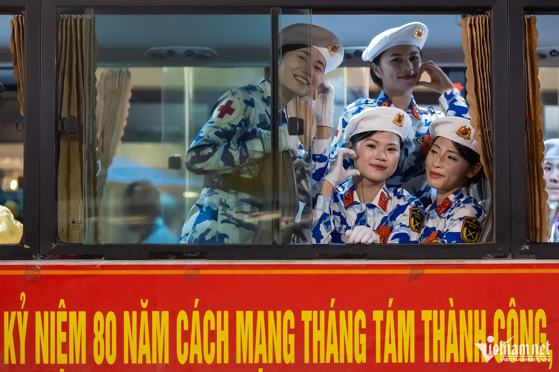 W-hop luyen lan 2 15.jpg