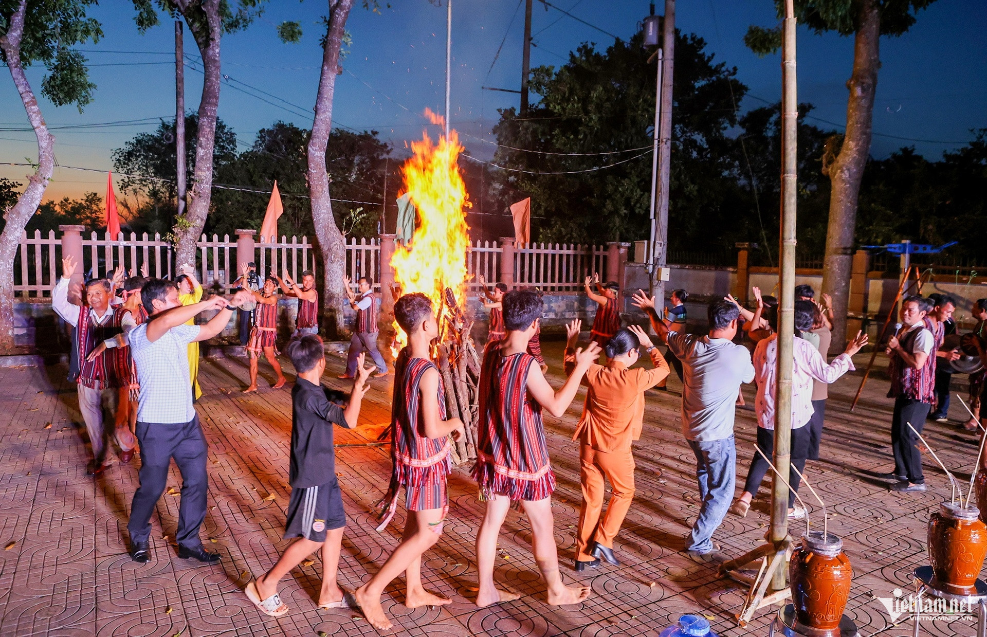 W-nhà văn hóa dân tộc bàu chinh, ngôi nhà chung của người đồng bào chơ ro 2.jpg