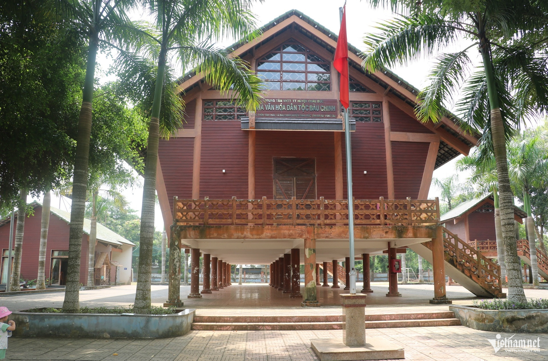 W-nhà văn hóa dân tộc bàu chinh, ngôi nhà chung của người đồng bào chơ ro.JPG.jpg