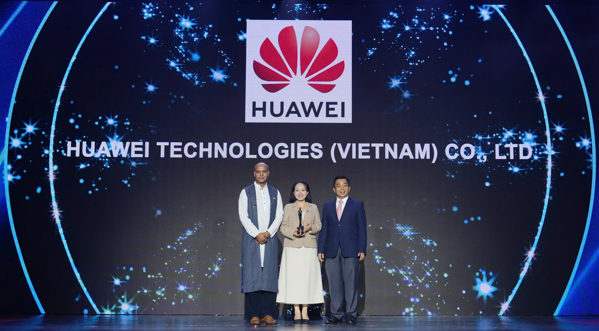 Ảnh 1 Huawei Technologies.jpg