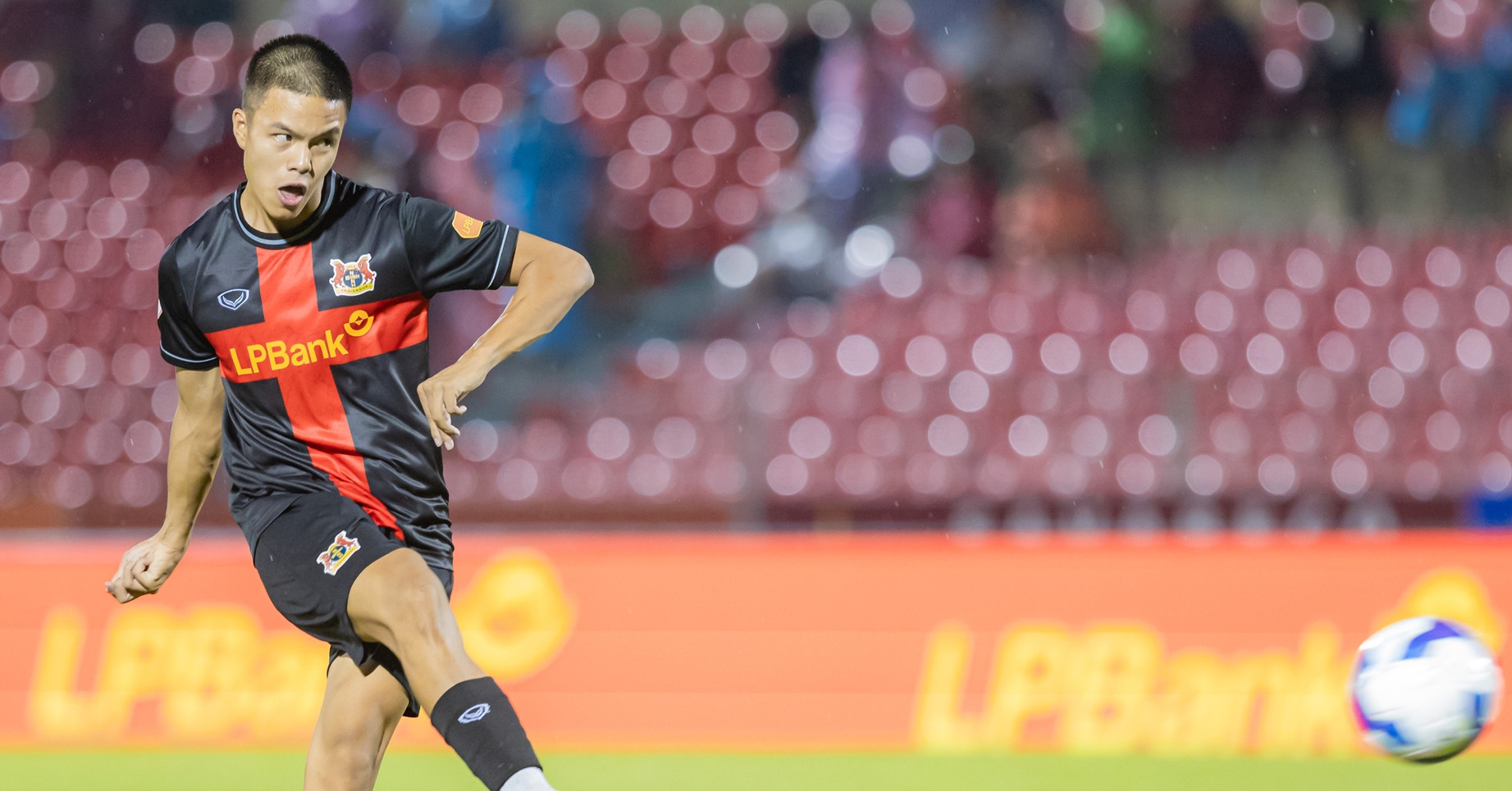 Cầu thủ Việt kiều Thành Trung viết tâm thư chia tay Bulgaria