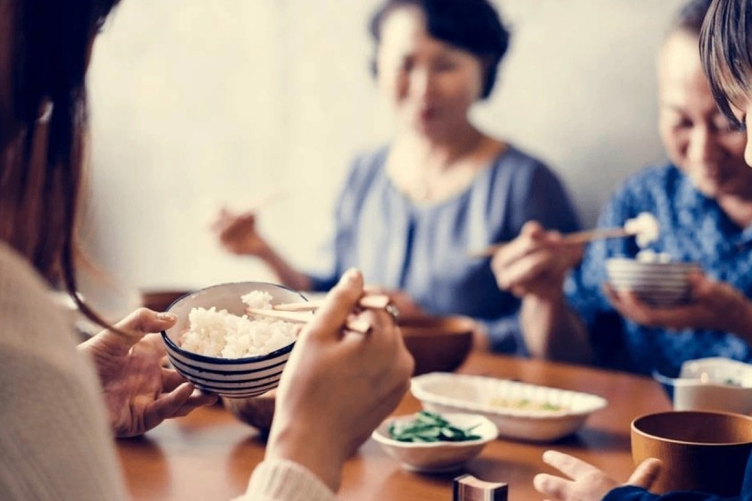 Con dâu cả thay đổi không ngờ khi nghe tin mẹ chồng bán đất ở quê