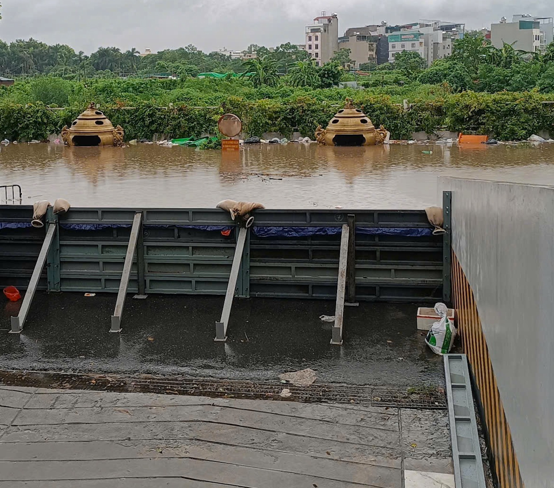 ecohome ngap ham chung cu vietnamnet 1.JPG