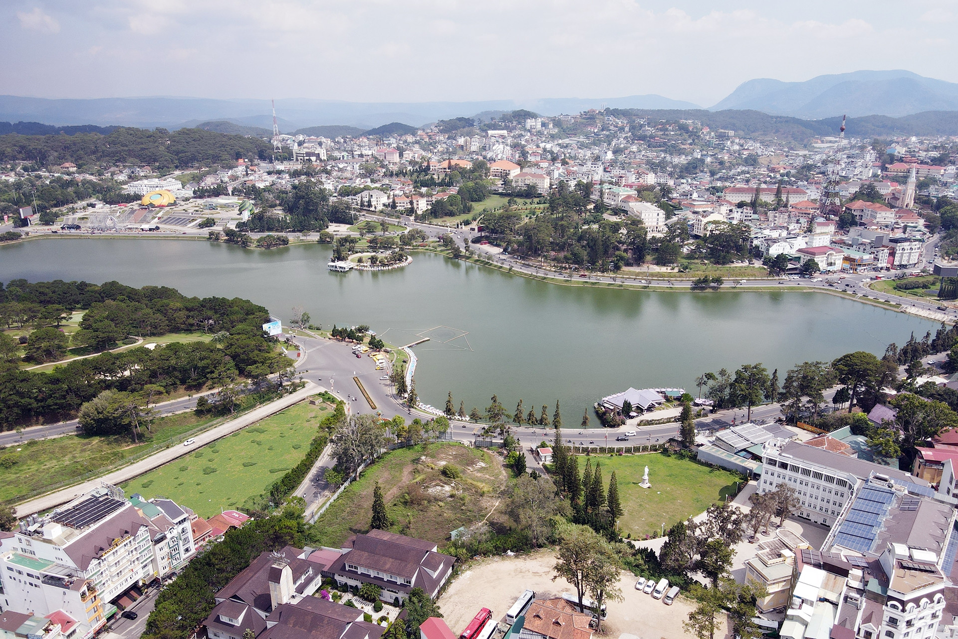 Nhiều cán bộ ở Lâm Đồng xin thôi việc, nghỉ hưu trước tuổi theo Nghị định 178