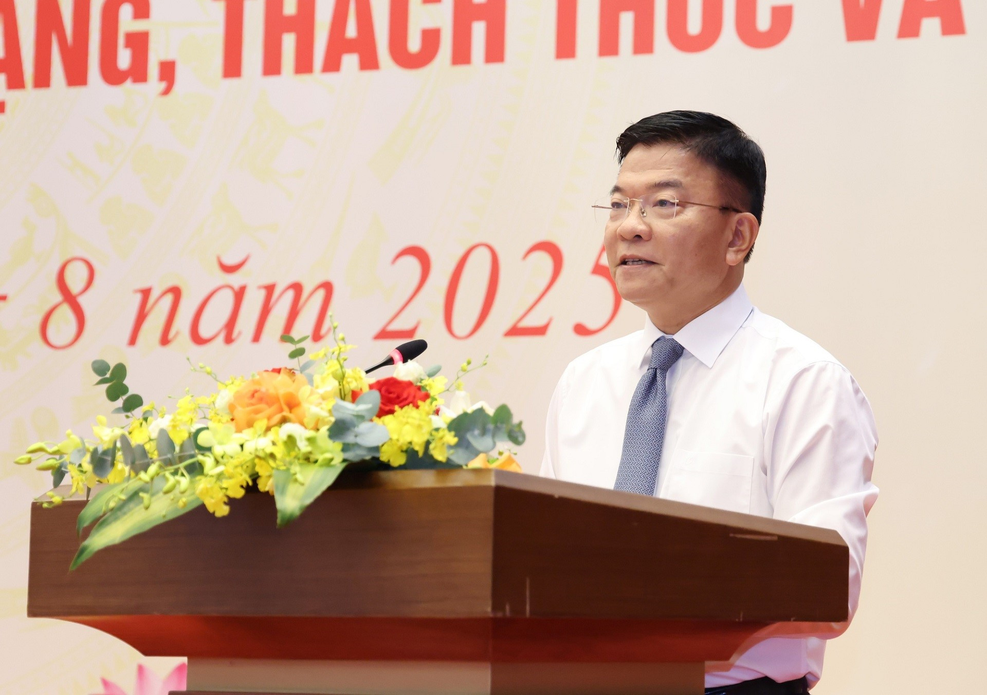 Pho Thu tuong Le Thanh Long.jpg