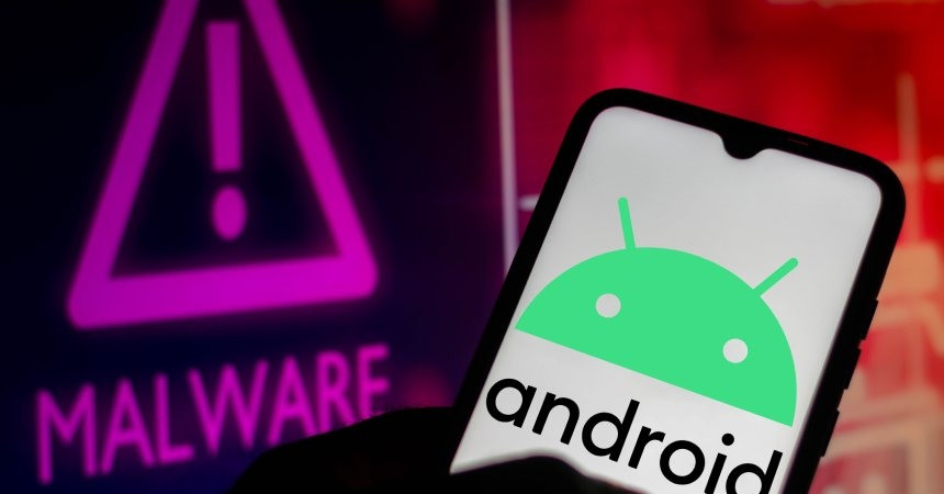 Tá hỏa sau khi người dùng tải app đèn pin, ghi chú thì mất sạch tiền trong tài khoản