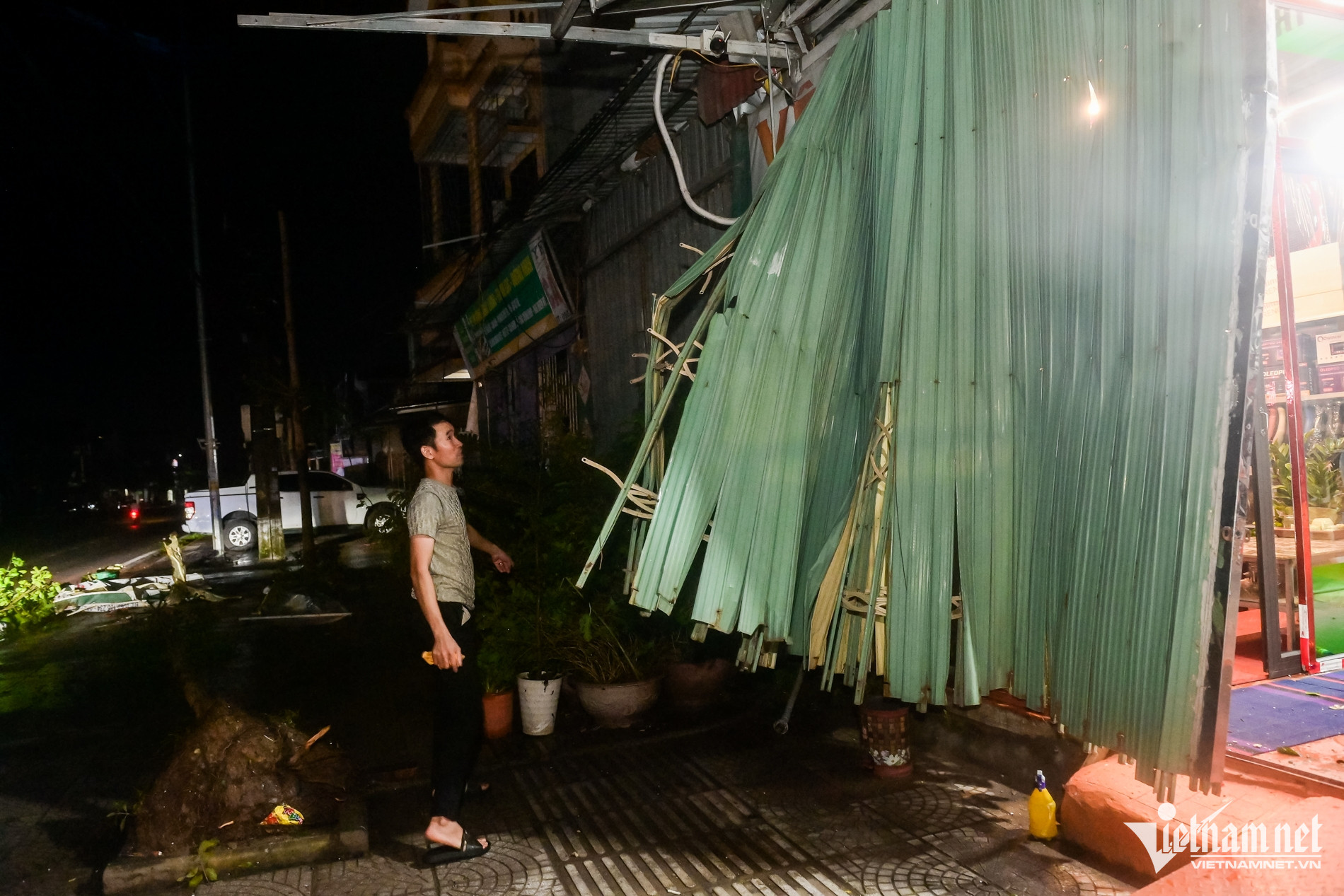 W-Giông lốc HN_1.jpg