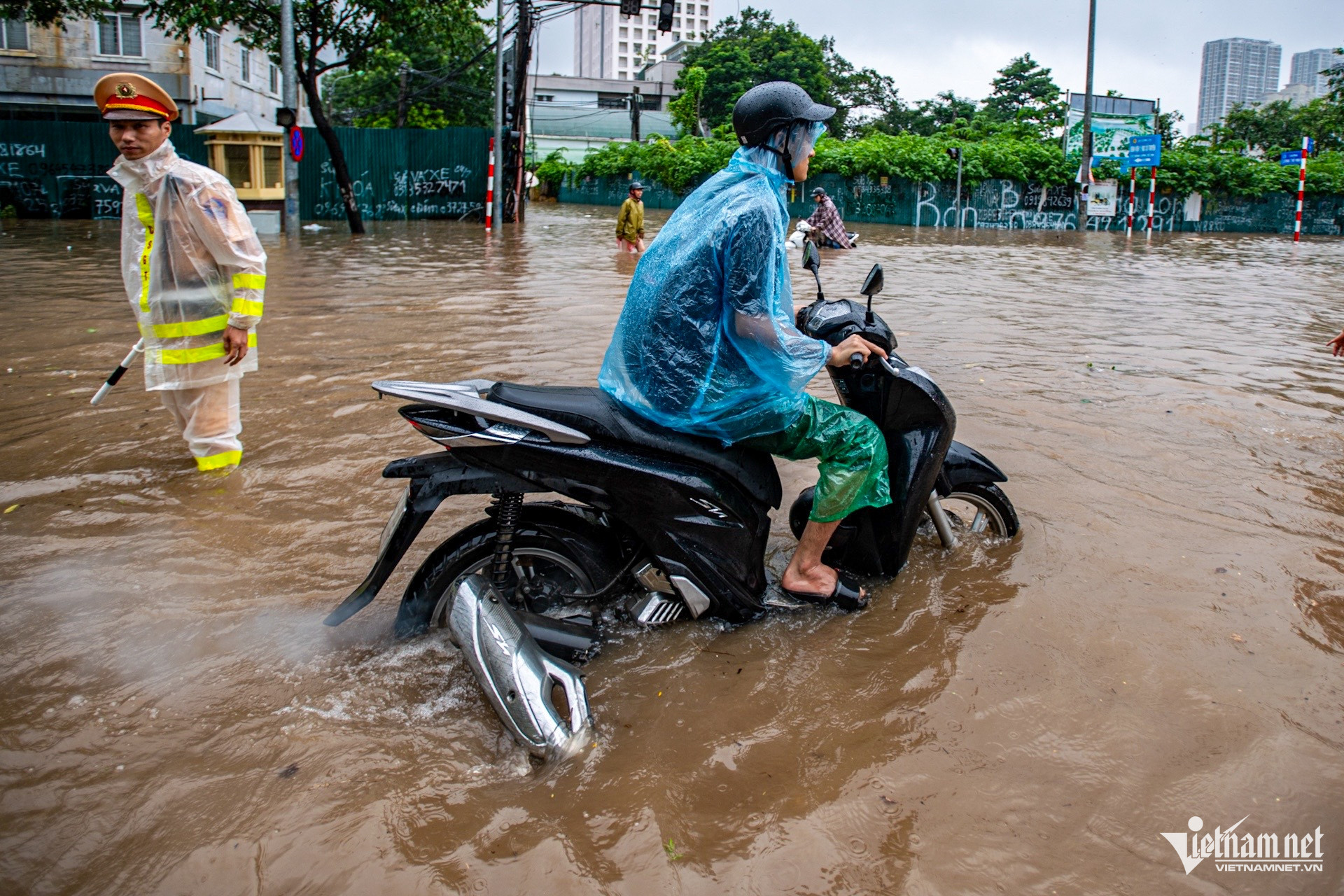 W-mưa ngập_ 25.jpg
