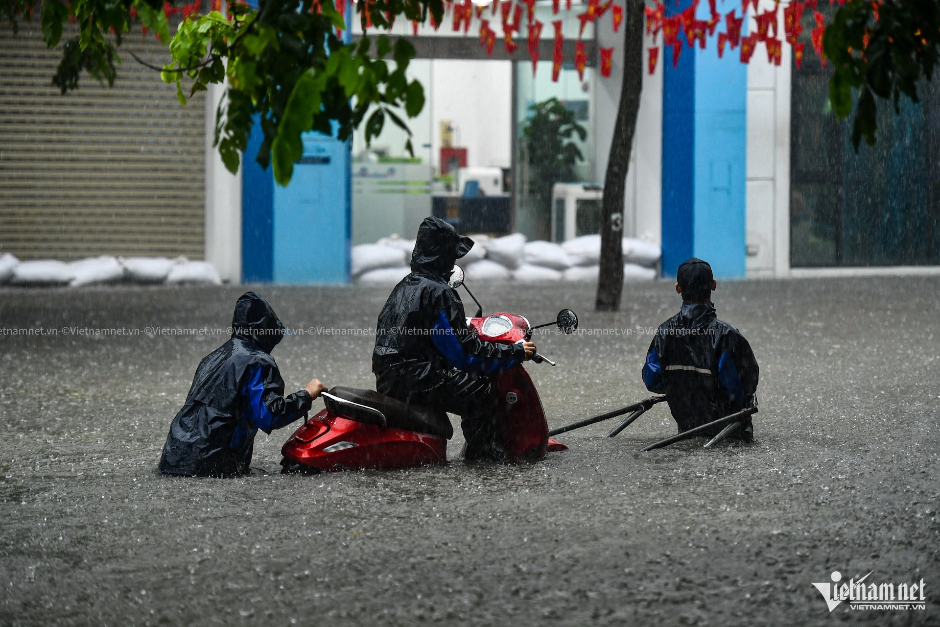 W-mưa ngập2.jpg