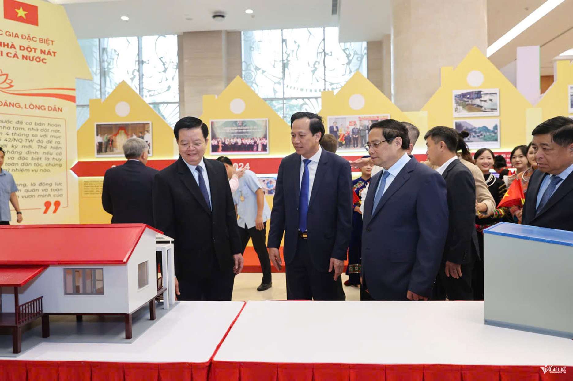 W-Xóa nhà tạm 4.jpg
