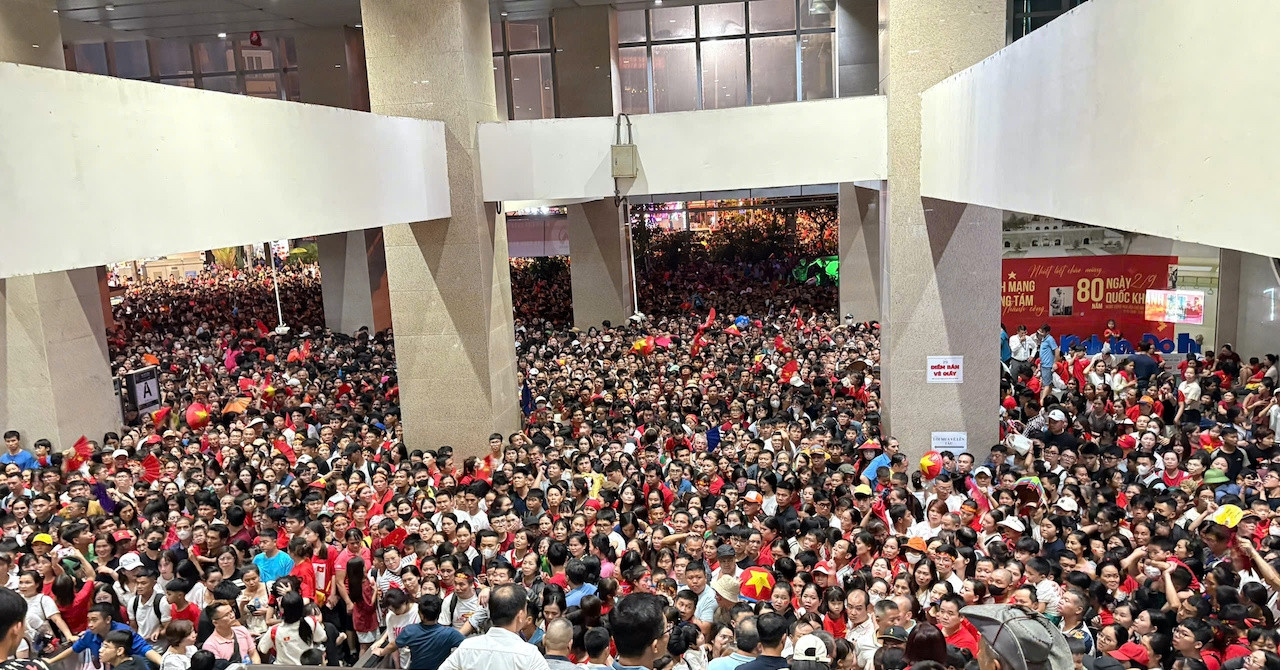 Sơ duyệt diễu binh, diễu hành A80: Hà Nội dừng chạy 18 tuyến xe buýt ngày 27/8