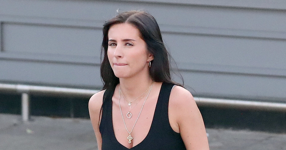 Cầu thủ MU khoe bạn gái cực xinh, từng hẹn hò Mbappe