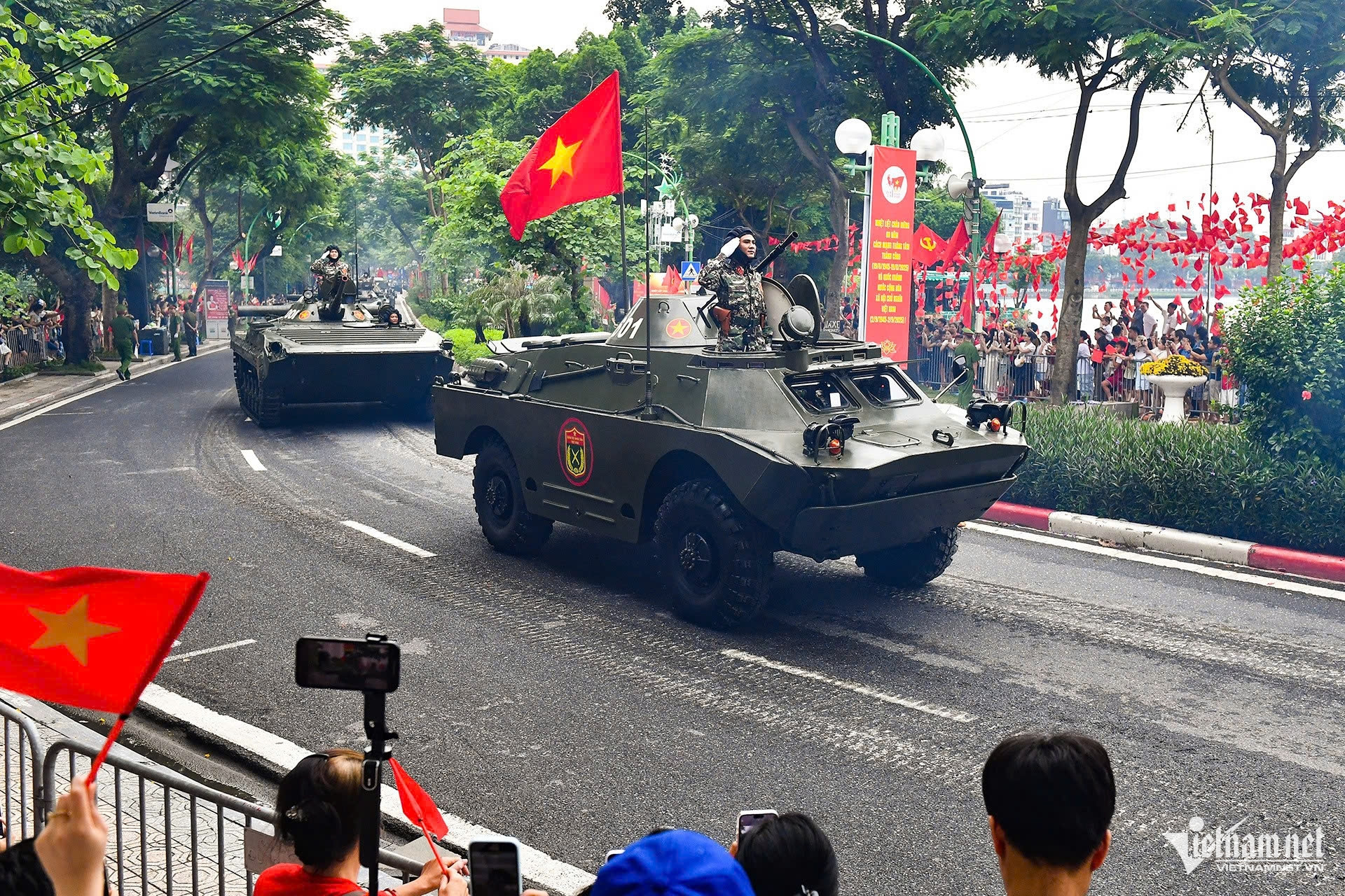 xe tang 5.jpg