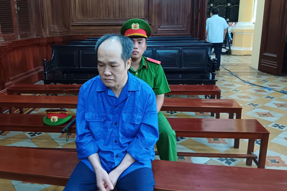 Hai cựu chủ tịch công ty mang đất đã bán cho dân đi cầm cố và cấn trừ nợ