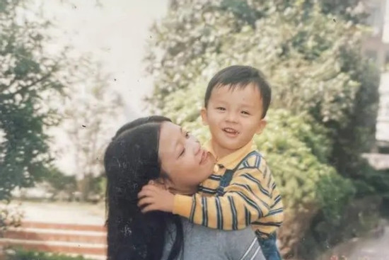 Mẹ treo thưởng căn nhà phố tìm con trai bị bắt cóc 26 năm