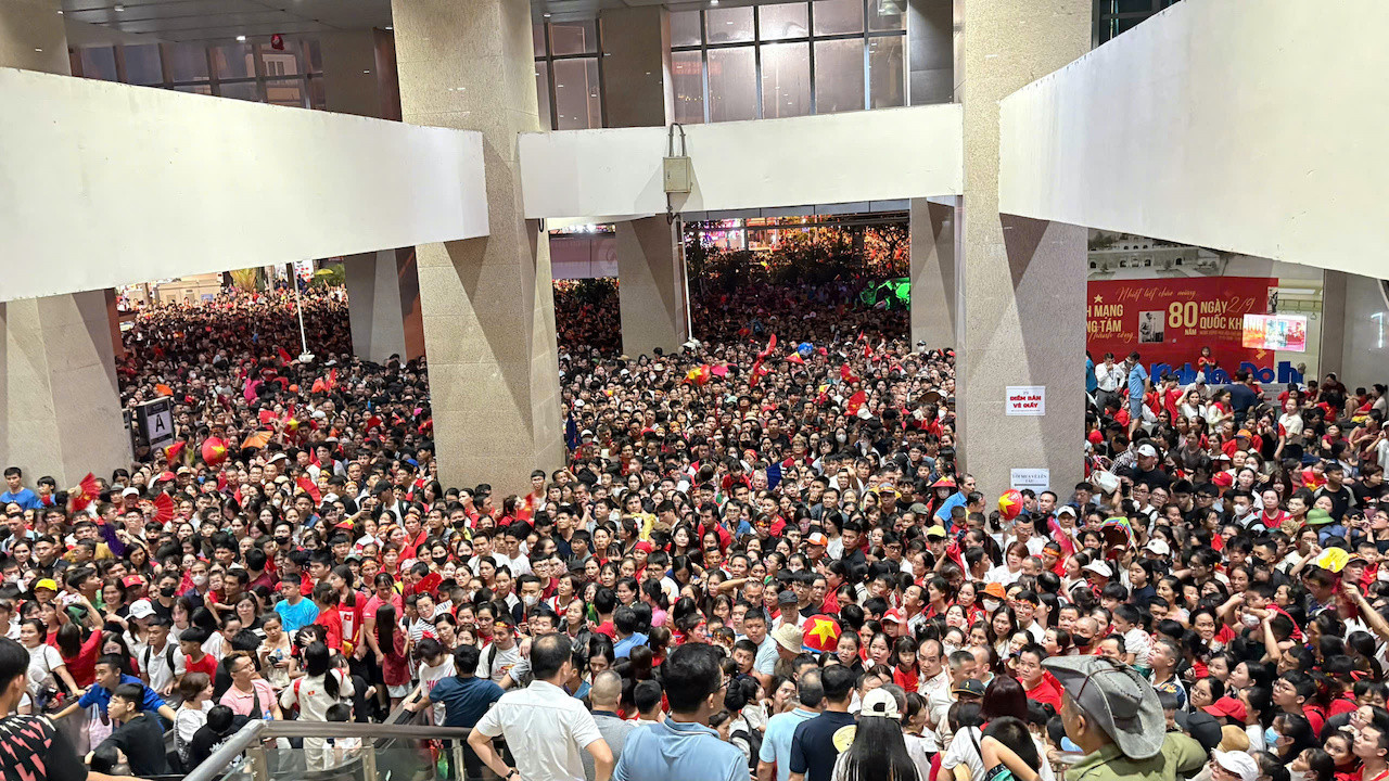 Metro Ha Noi.jpg