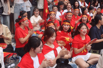 Người dân Hà Nội tự hào hát vang 'Như có Bác Hồ trong ngày vui đại thắng'