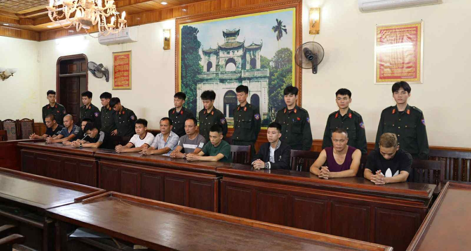 Sới bạc tổ chức như &amp;apos;boong-ke&amp;apos; trong trang trại để người chơi sát phạt