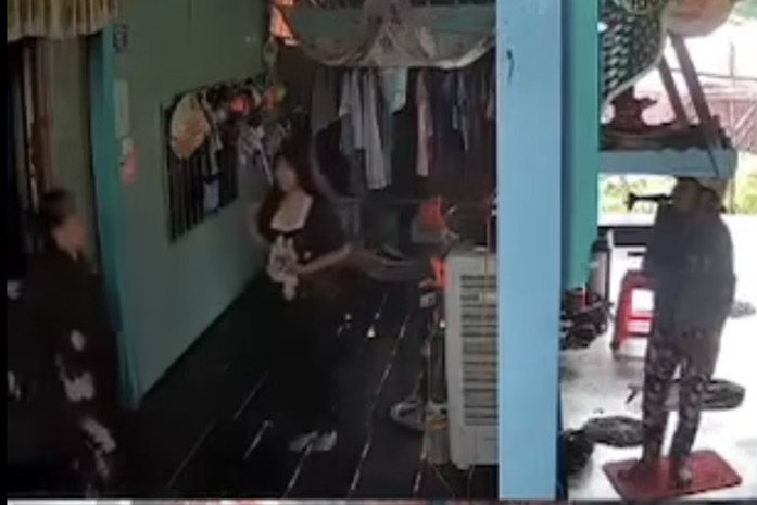 Thực hư clip người lạ đến nhà hỏi thăm, 'nói chuyện vài câu mất tiền triệu'