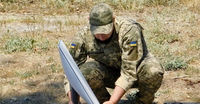 Ukraine nguy cơ thiếu điện, internet vì động thái của Hungary và Ba Lan