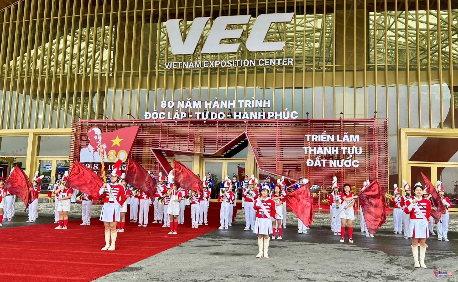 W-555 kèn đồng.jpg