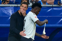 Xabi Alonso mắng Vinicius trước toàn đội Real Madrid