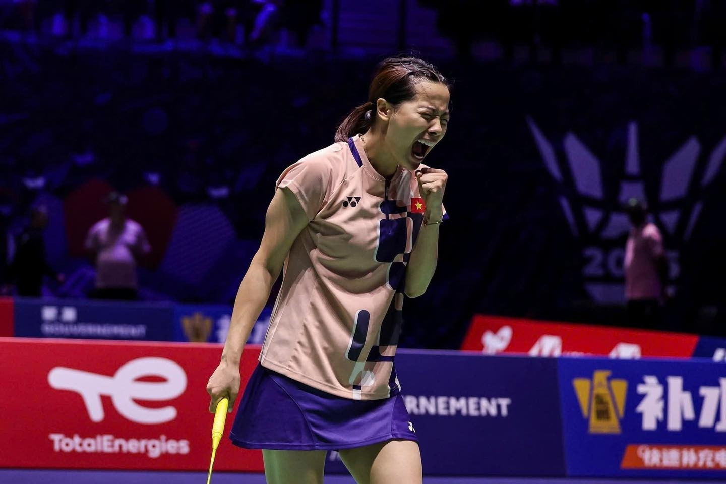 Hotgirl cầu lông Thùy Linh giành vé vào vòng 1/8 giải vô địch thế giới